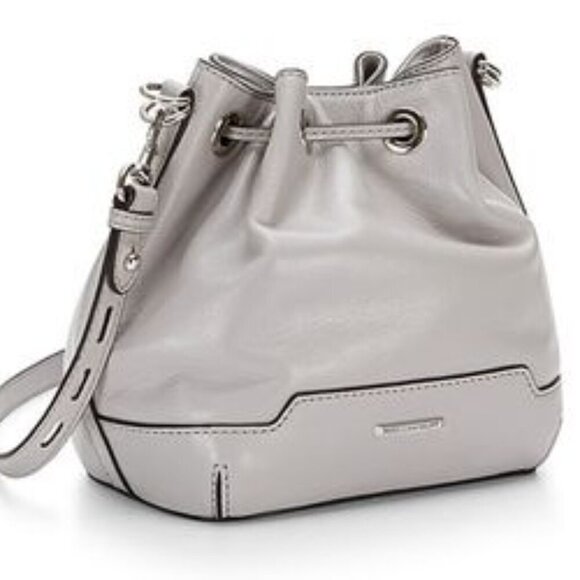 Like-new Rebecca Minkoff Mini Fiona Leather Bucket Bag 🤩 $4.99 shipping! - Picture 2 of 11